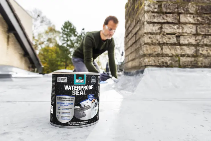7000875-Article-application-shot-en-213-Bison-NLFR-WaterproofSeal